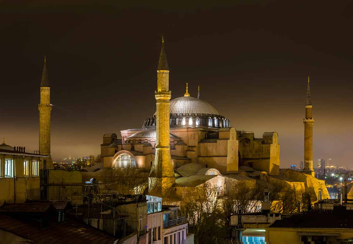 things to do in istanbul at night