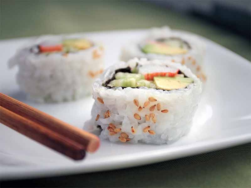 things to do in los angeles at night eat sushi