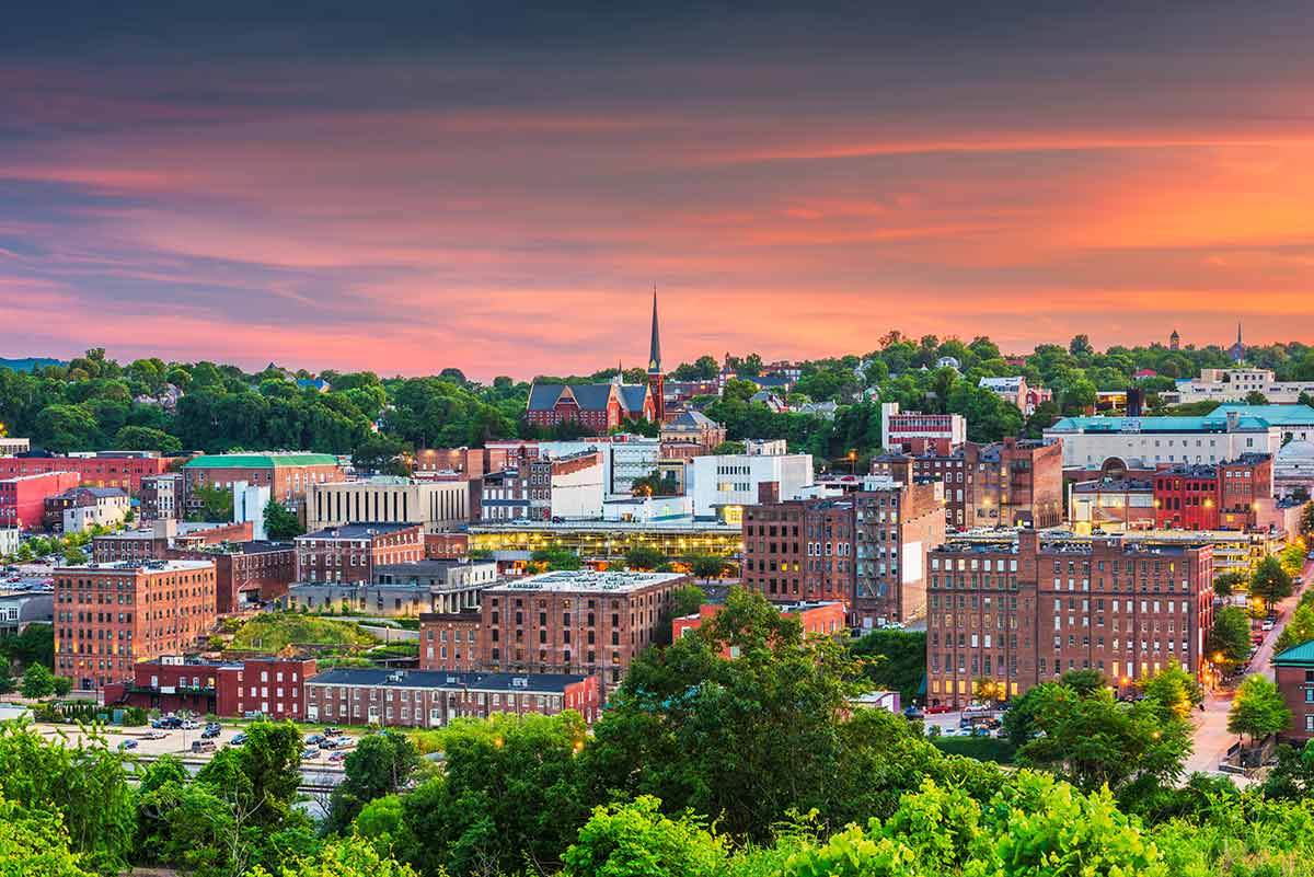 things to do in lynchburg city skyline at dusk