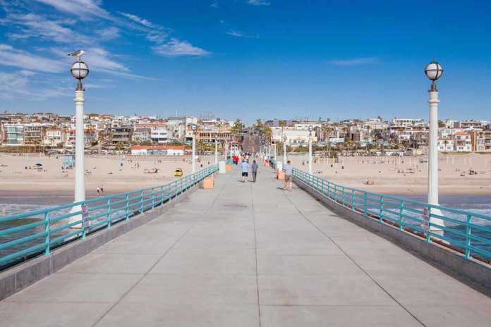 Things To Do In Manhattan Beach Today 696x464 