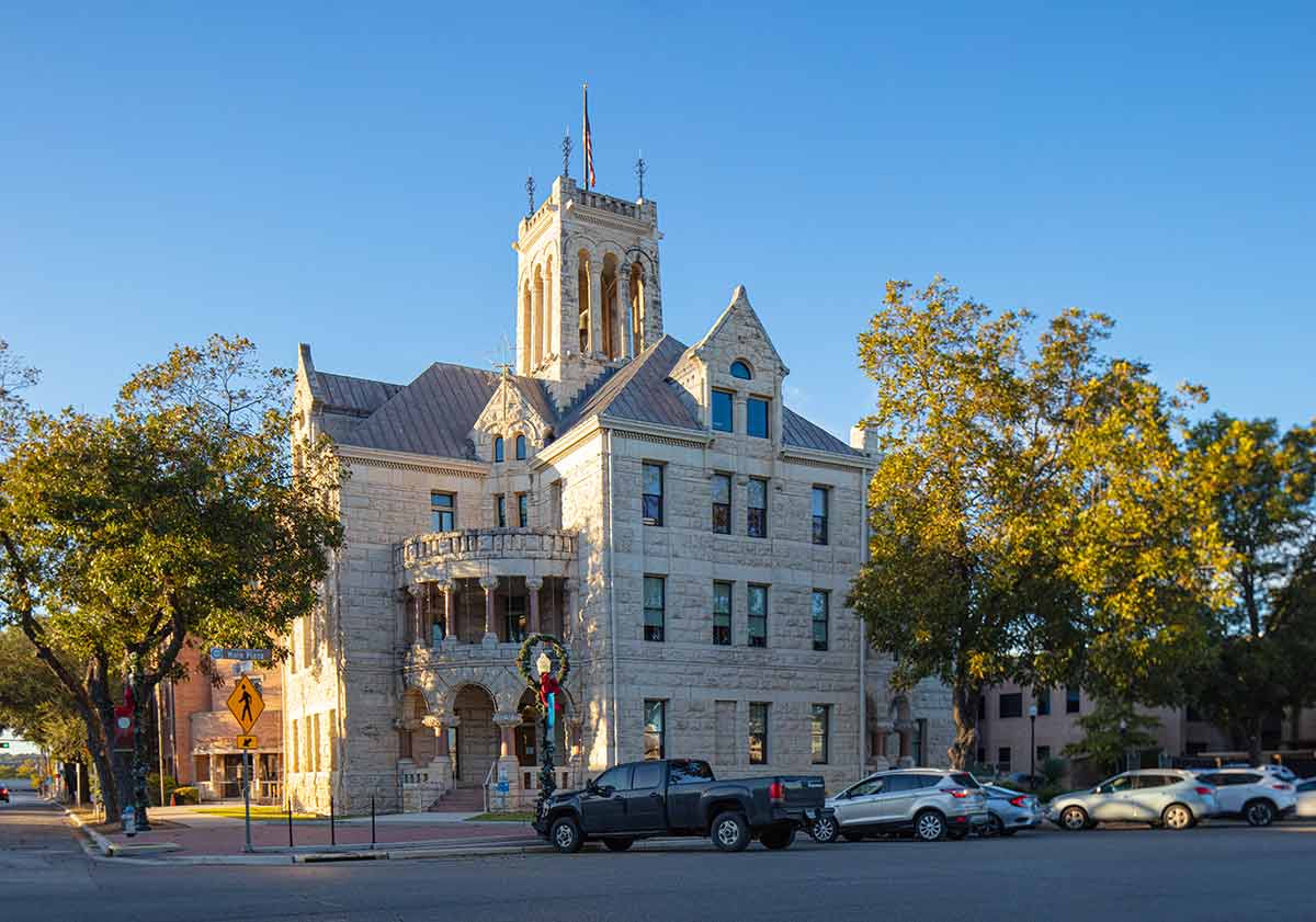 things to do in new braunfels comal county courthouse