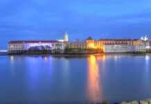 20 things to do in Panama City that mix skyscrapers with beaches Panama City, Casco Viejo In The Twilight