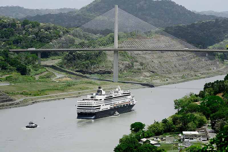 Panama: Guided Northbound Panama Canal Cruise with Box Lunch