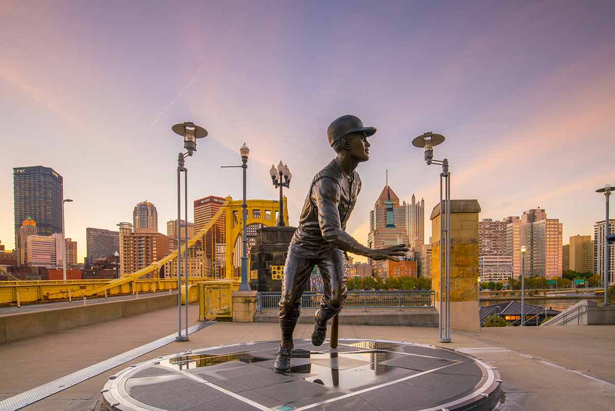 things to do in pittsburgh at night statue at PNC baseball park