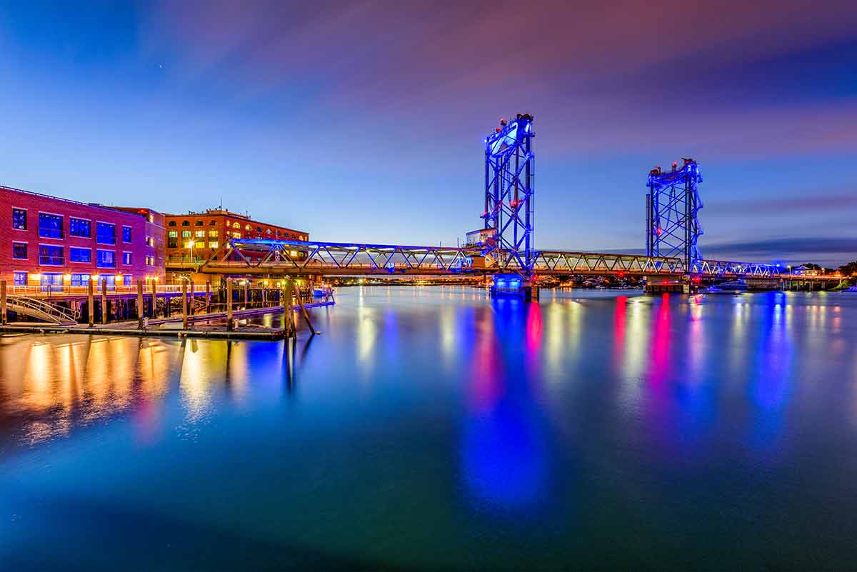 things to do in portsmouth nh memorial bridge lit up at night