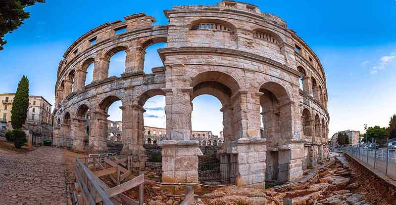 things to do in pula roman amphitheater