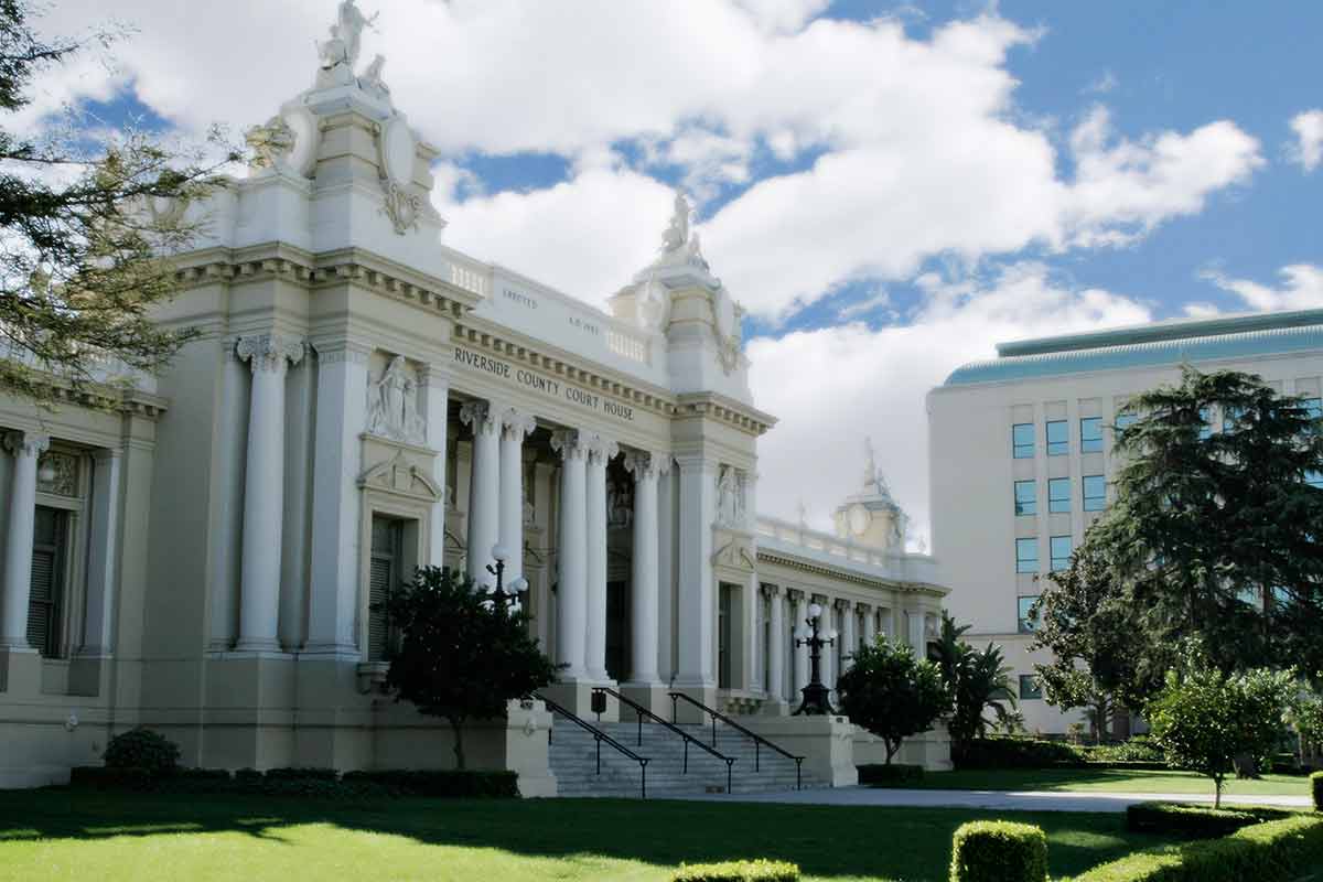 things to do in riverside california (historic county courthouse)