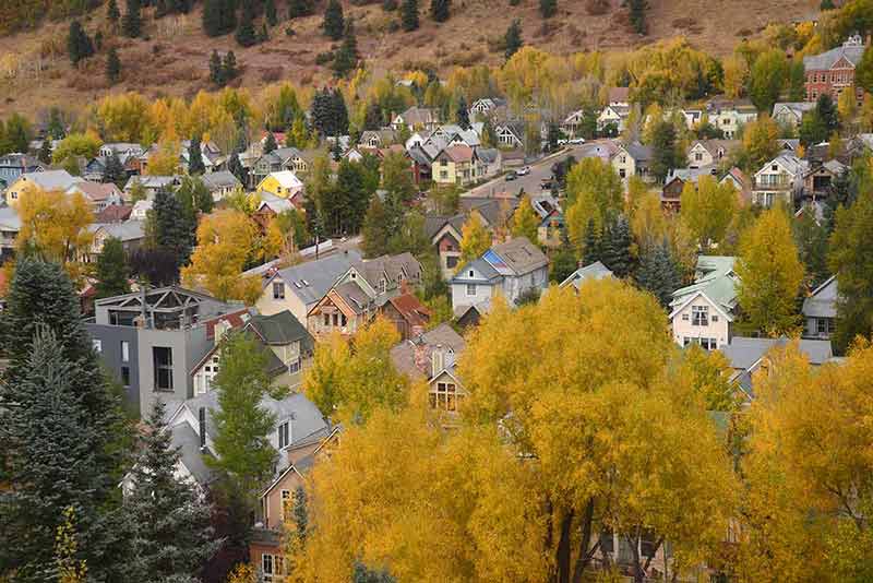 Telluride houses with fall foliage