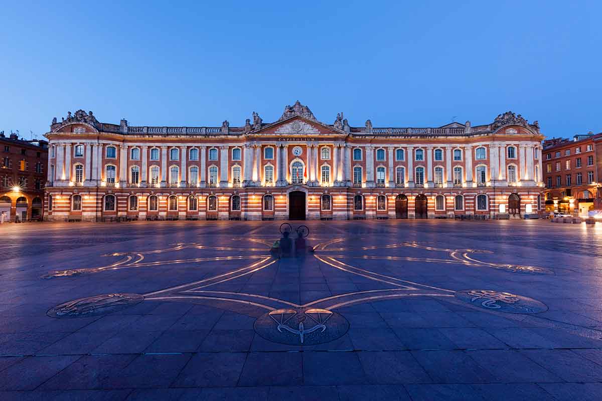 Capitole De Toulouse At Evening