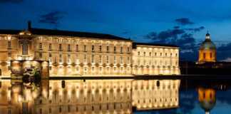 Hotel Dieu Saint Jacques - Old Hospital In Toulouse