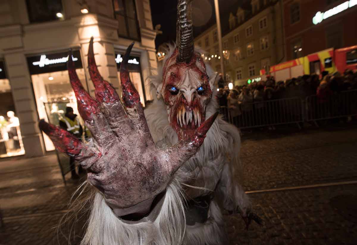 things to do in vienna Christmas eve Krampus hunting