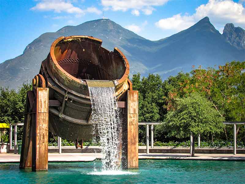 things to do outdoors in monterrey mexico giant barrel water feature at Parque Fundidora