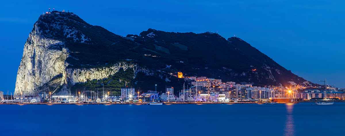 top15 things to do in gibraltar at night