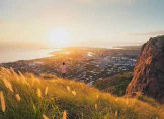 20 Things To Do In Townsville Right Now Castle Hill Lookout has a top view of townsville