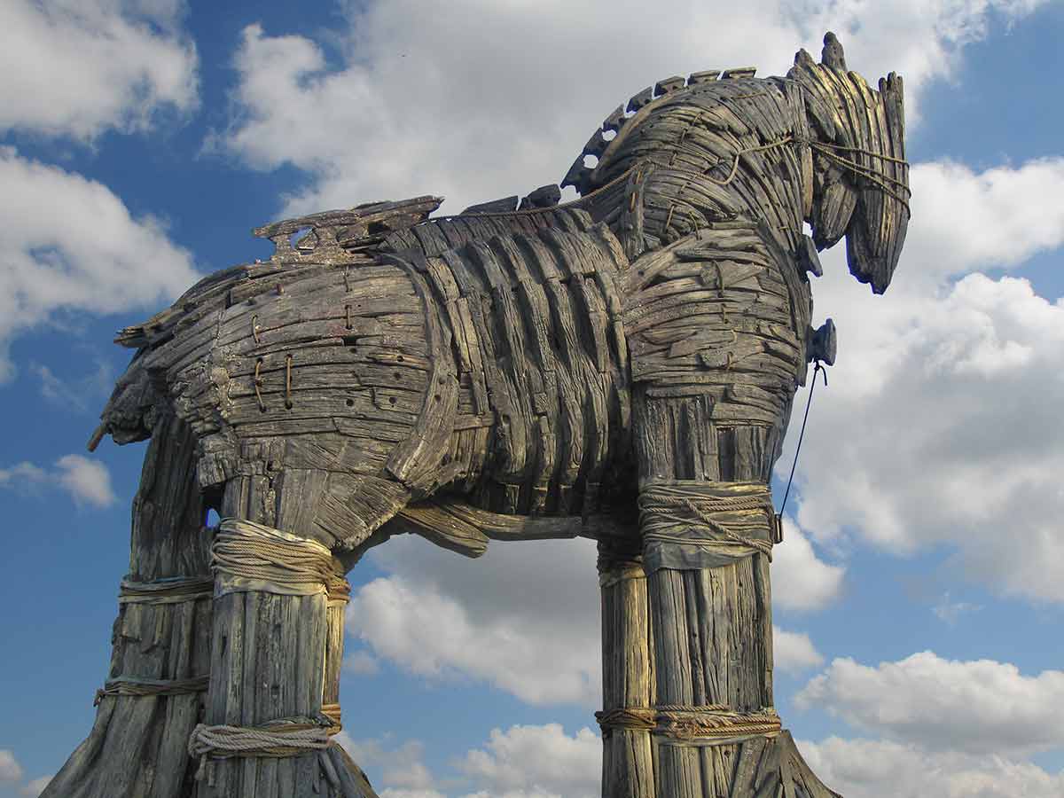 turkey landmark troy horse in canakkale square
