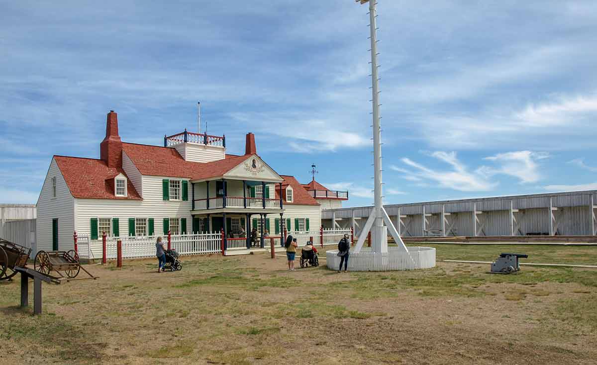 very famous landmarks in north dakota Fort Union Trading Post 