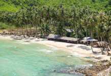 15 Incredible Islands In Vietnam That Feel Like Paradise Nam Du Island aerial view of huts and coconut trees