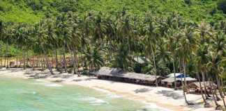 15 Incredible Islands In Vietnam That Feel Like Paradise Nam Du Island aerial view of huts and coconut trees