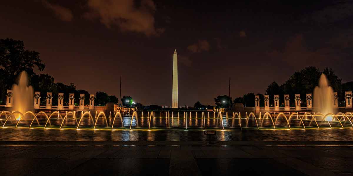 washington dc monument at night