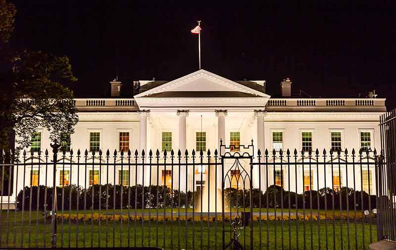 washington dc white house at night
