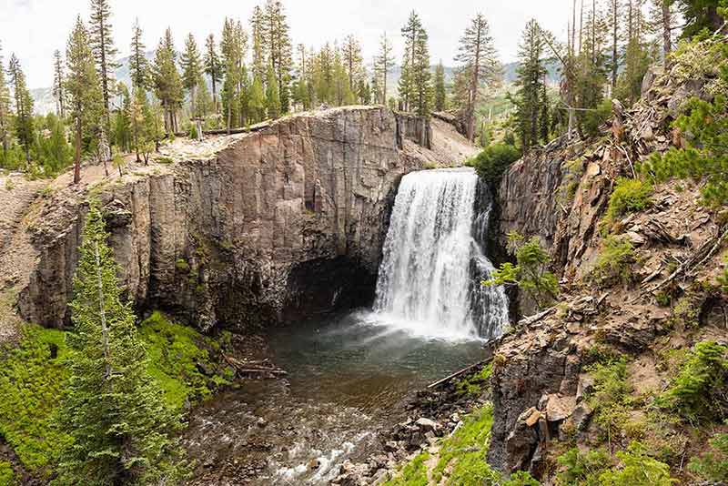 waterfalls you can swim in california