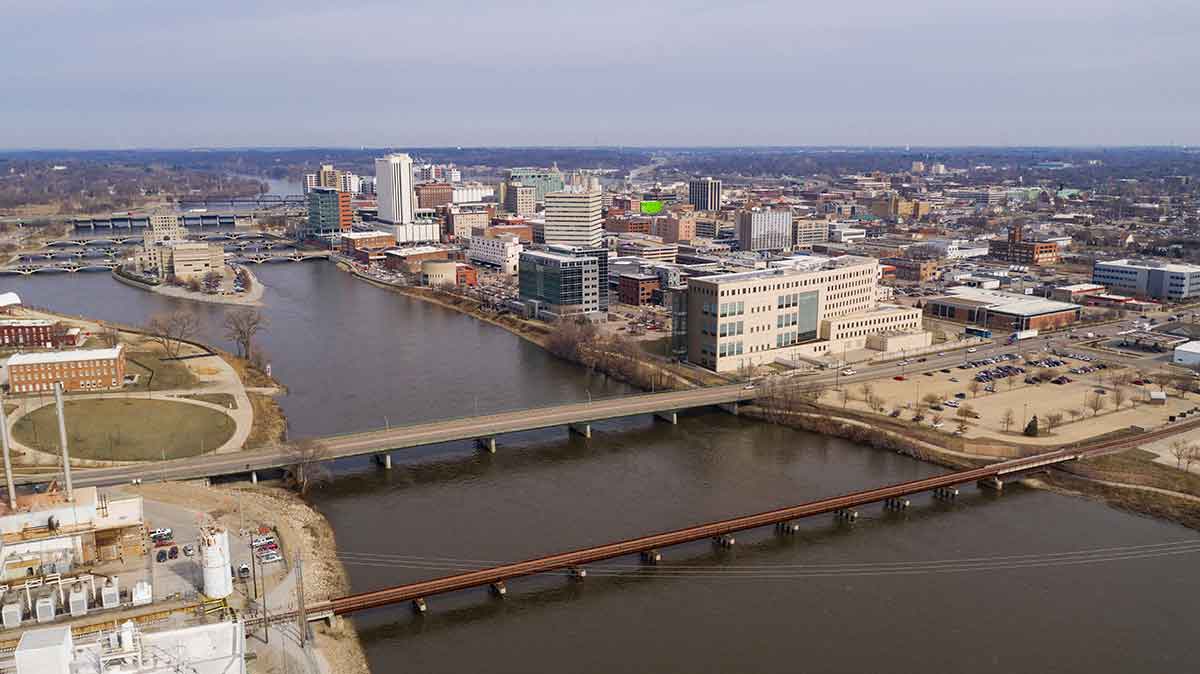 what city is iowa famous for aerial view of Cedar Rapids