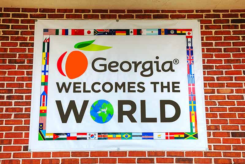 Georgia Welomes The World Sign