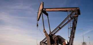North Dakota Oil Pump Jack Fracking Crude Extraction Machine