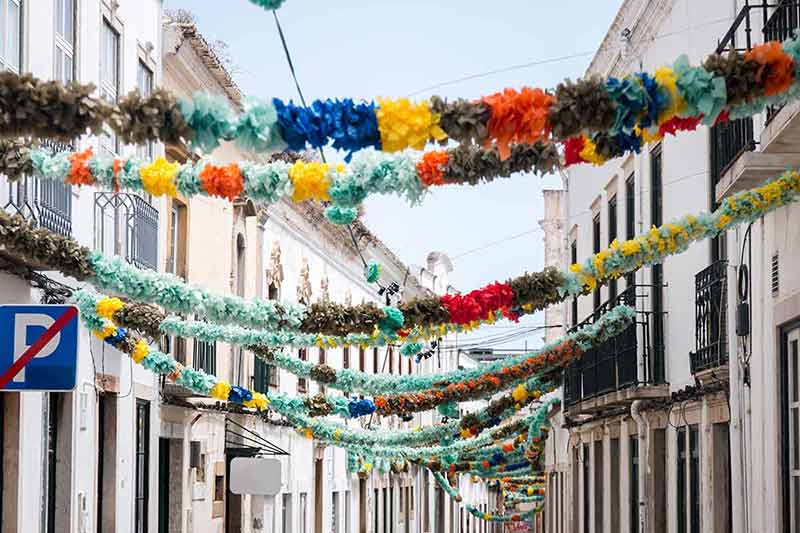 what is the best time of year to visit portugal street decorations