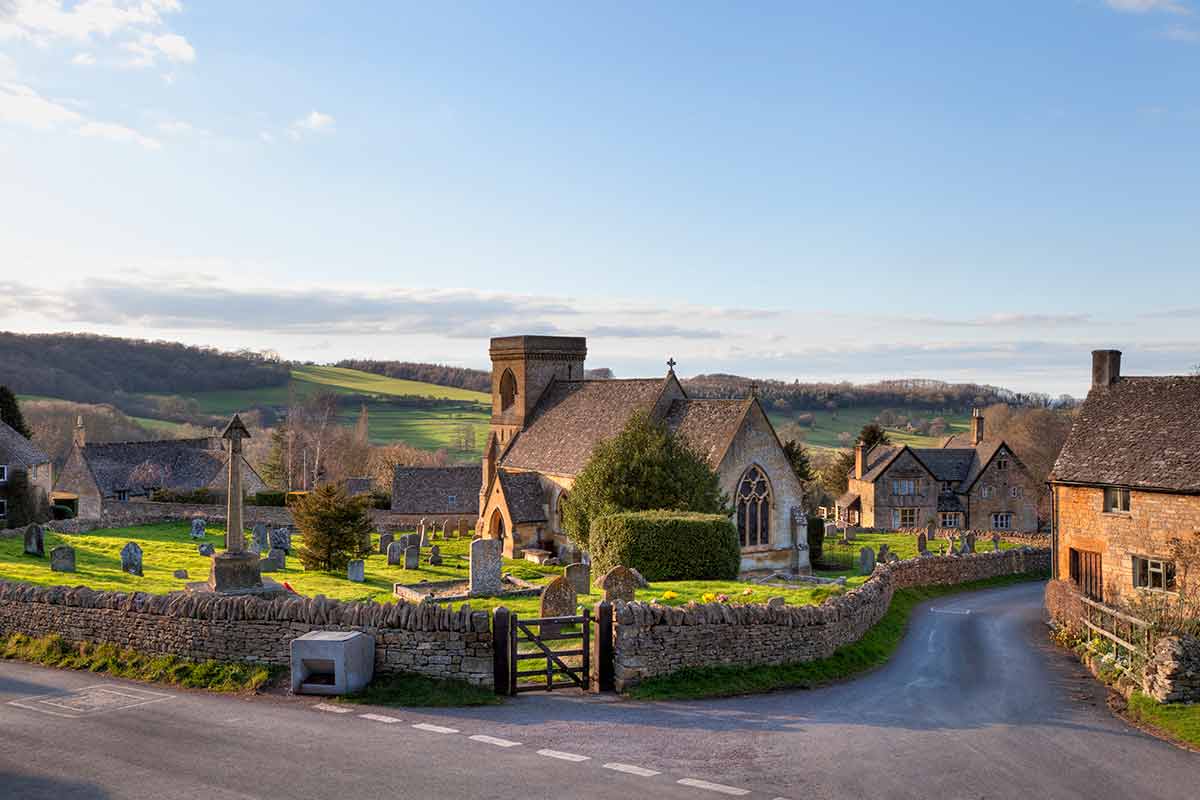 what is the best time to visit england Snowshill village, Cotswolds