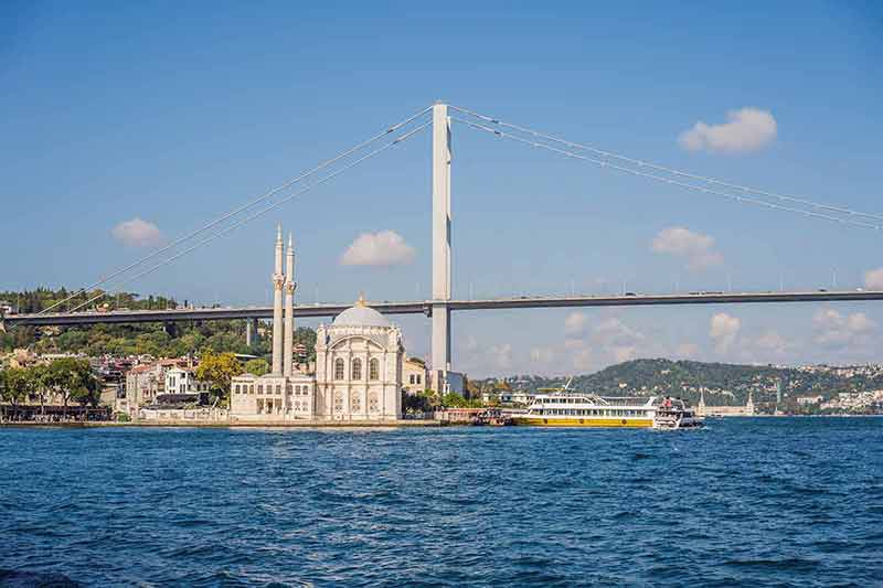 Istanbul bosphorus and golden horn cruise with audio guide Turkey