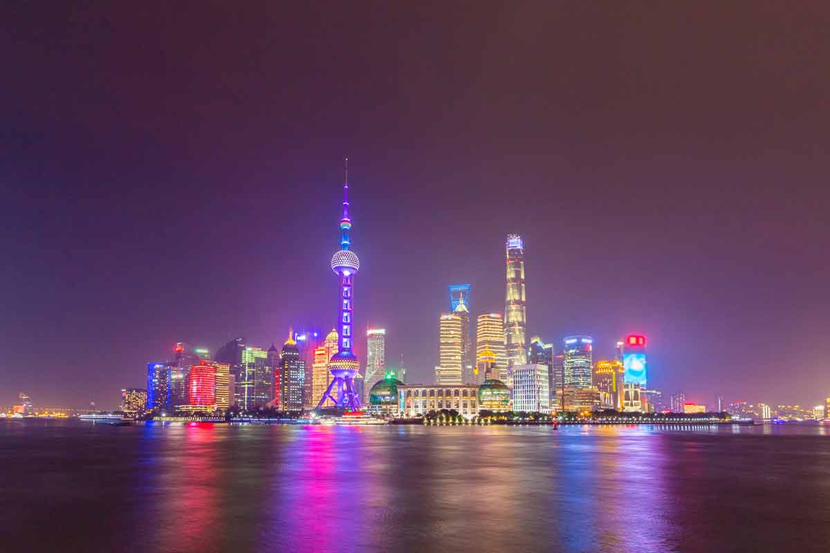 what to do in shanghai at night