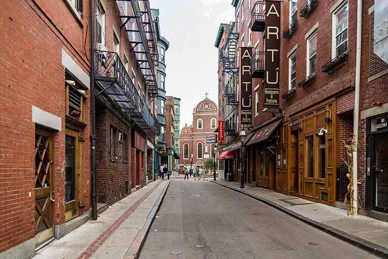 where to stay in boston with kids