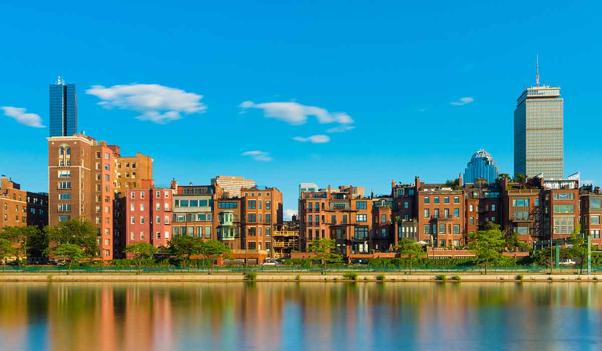 where to stay in boston without a car