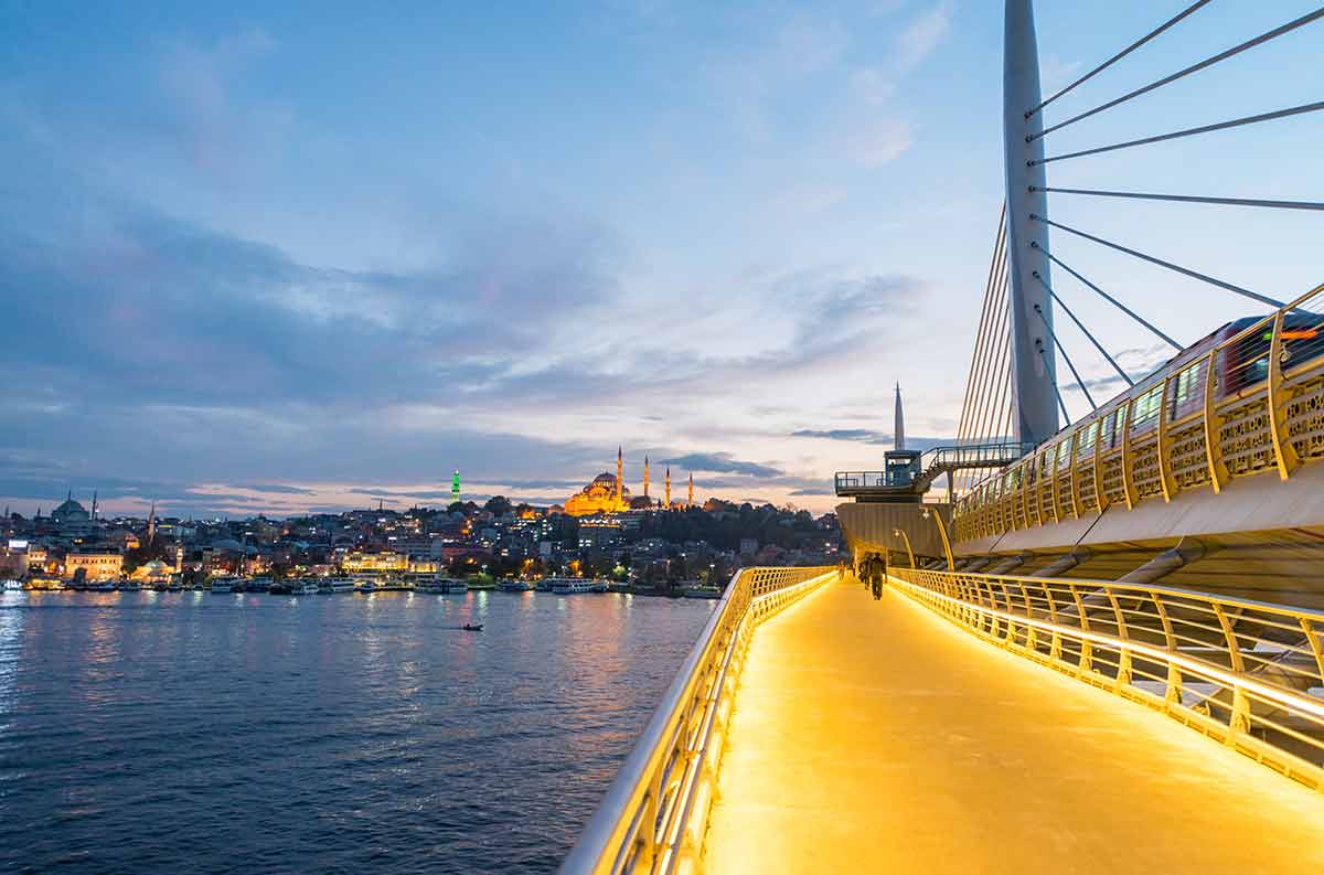 where to stay in istanbul for cheap