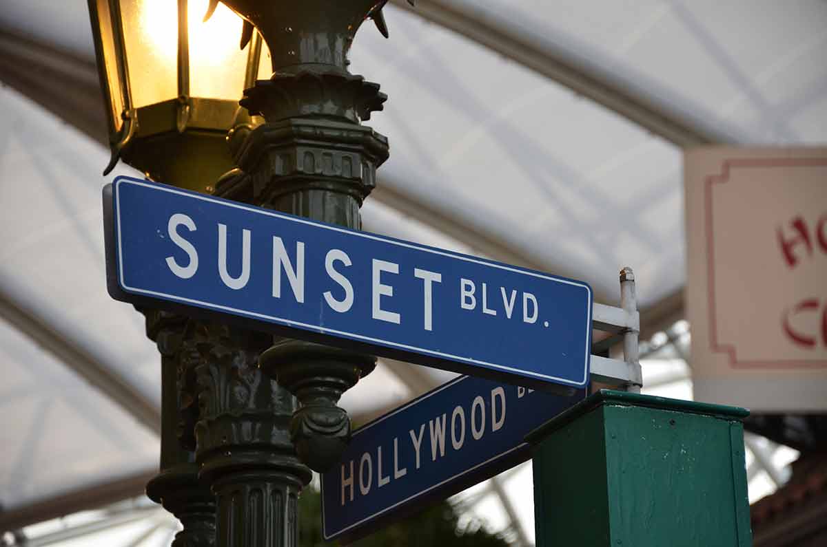 where to stay in los angeles first time sunset anbd hollywood signs